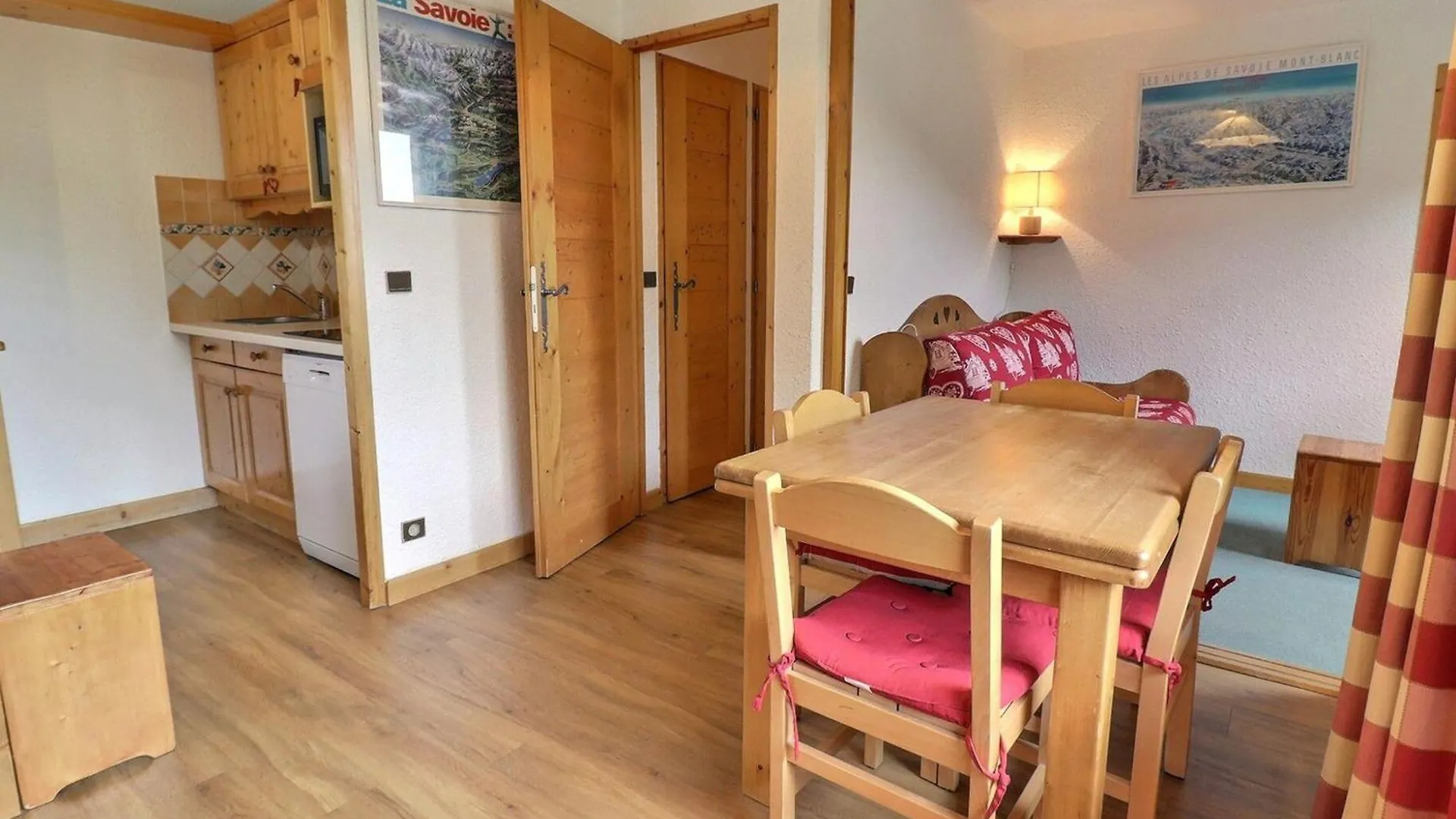 Appartement Confortable 6 Pers, Pres Des Pistes, 2 Chambres + Couchages, Animaux Acceptes - Fr-1-182-95 Meribel 0*,