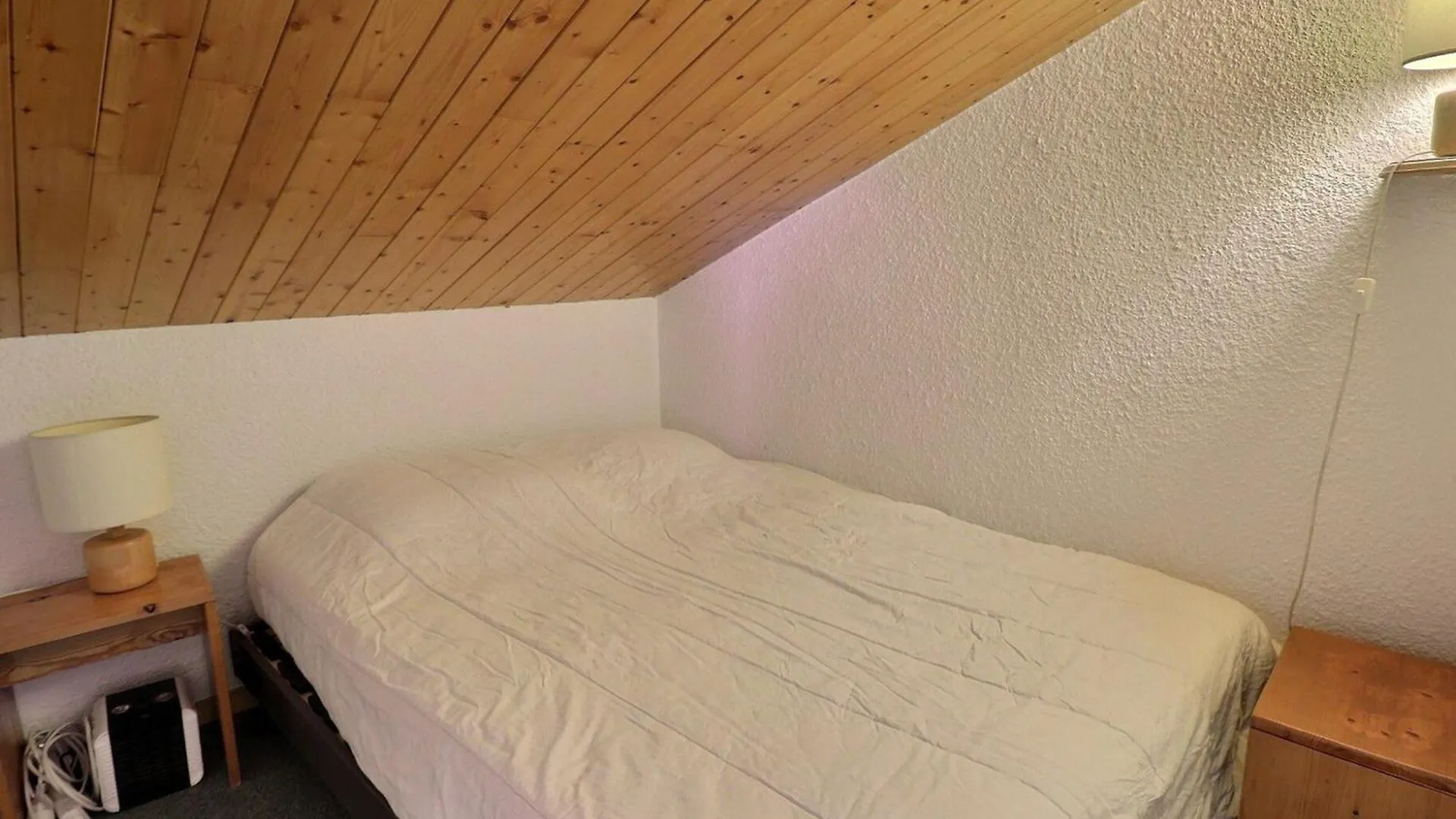 Appartement Confortable 6 Pers, Pres Des Pistes, 2 Chambres + Couchages, Animaux Acceptes - Fr-1-182-95 Meribel 0*,  France